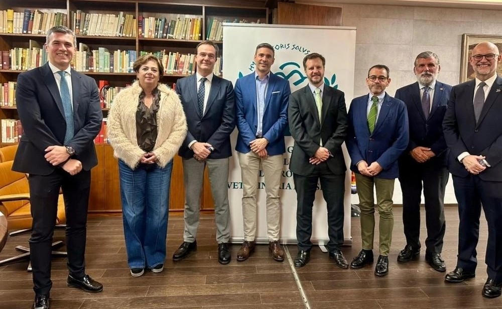 Primera reunión entre Veterindustria y la nueva dirección del Consejo General de Colegios de la Profesión Veterinaria de España