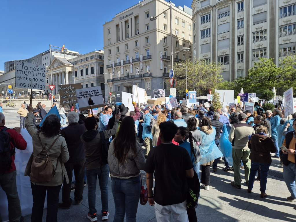 La OCV convoca una manifestación el 18 de febrero para exigir una reforma del RD 666/2023 alineada con la realidad del ejercicio profesional veterinario